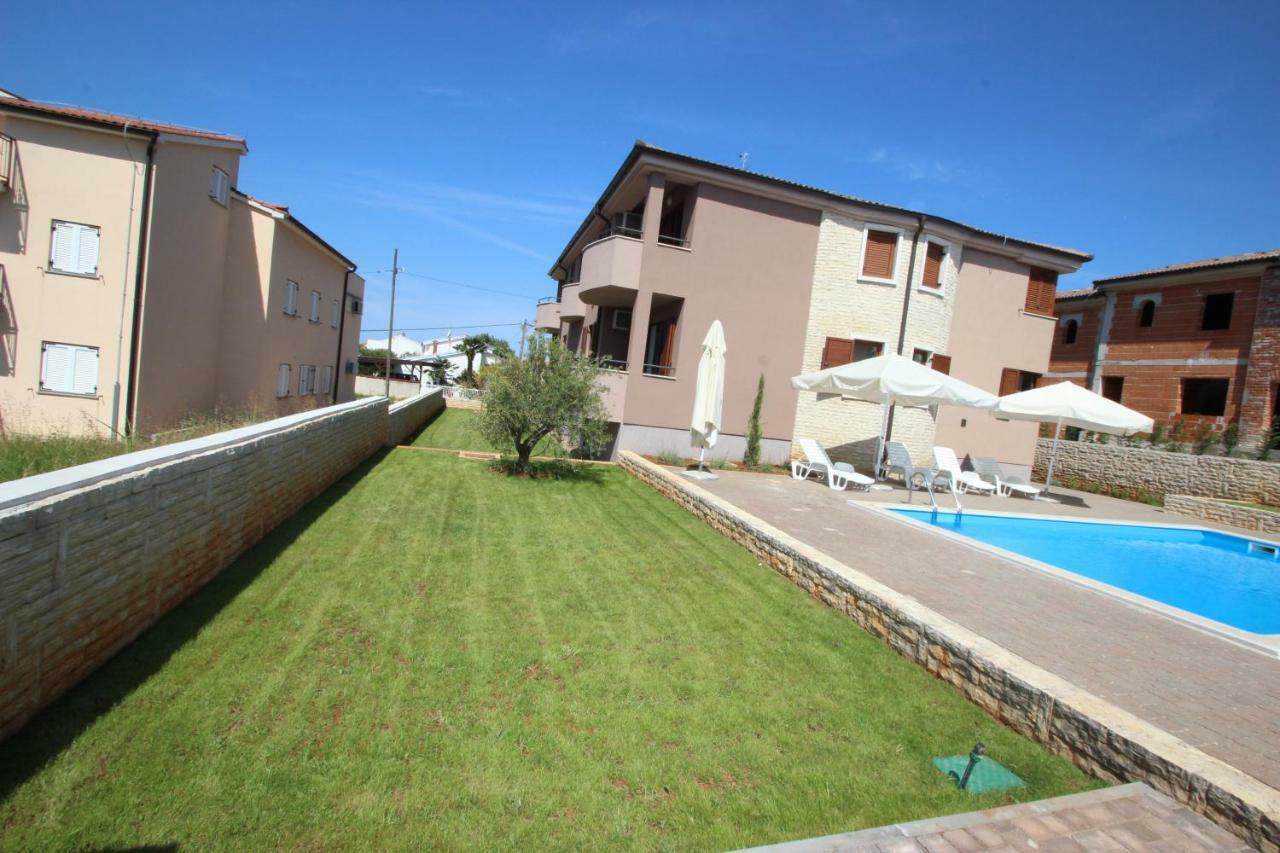 Villa Dora Vabriga Tar-Vabriga Екстериор снимка